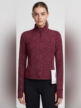Lululemon NWT Define Cropped Nulu Fill Zip Jacket Heart Scatter Dot Print Size 4